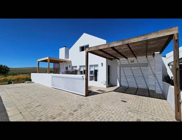 2 BEDROOM HOUSE FOR SALE IN BRITANNIA BAY